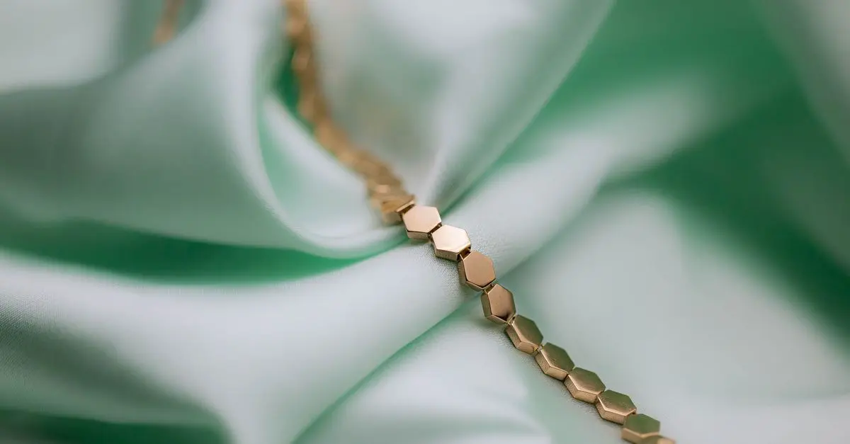 Cómo Elegir los Mejores Accesorios para un Look Elegante