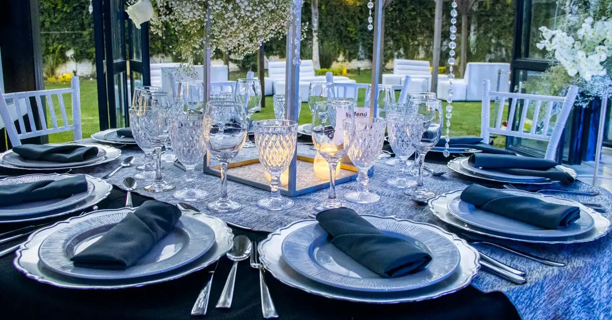 Cómo Elegir los Trajes para Bodas Elegantes