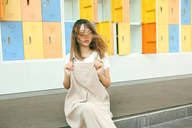 10 Consejos para Combinar Colores de Ropa Elegante
