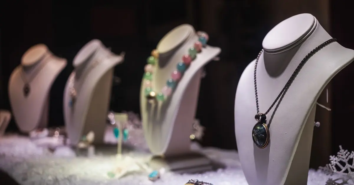 Cómo Elegir el Mejor Accesorio para Tu Estilo Elegante