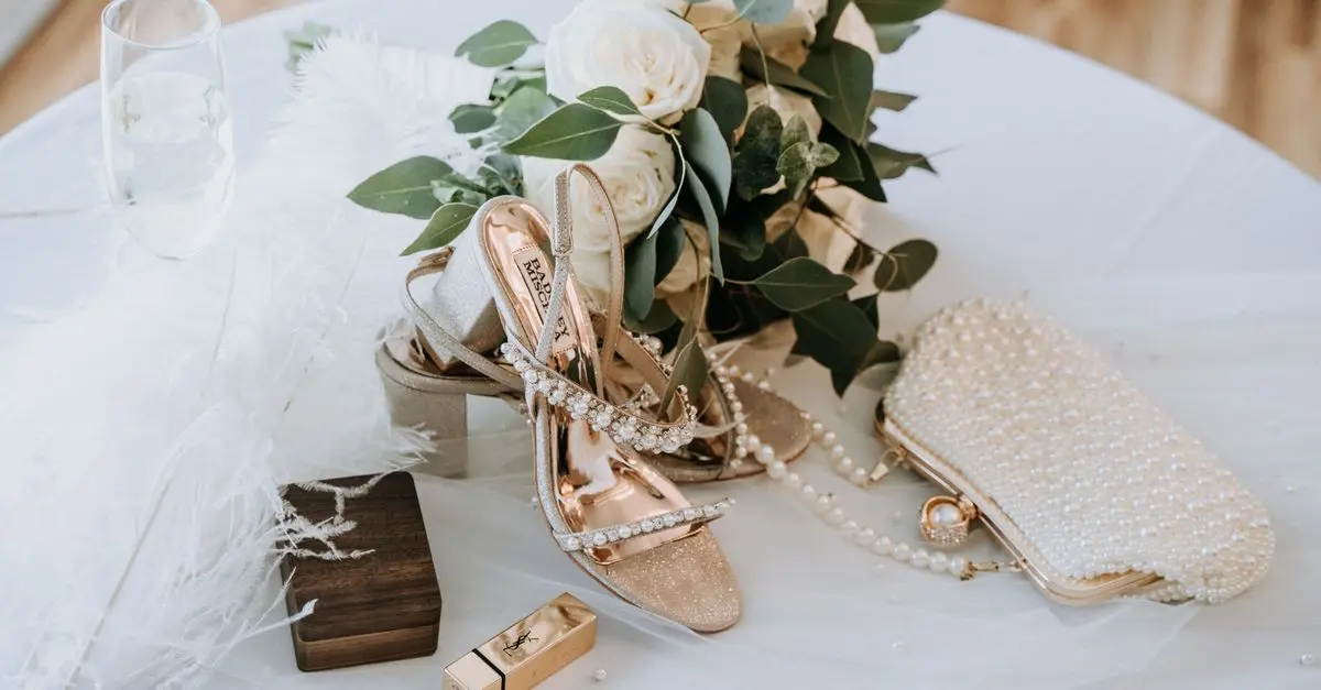 Cómo Elegir los Accesorios Perfectos para un Look Elegante