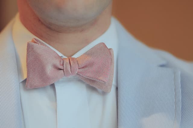 Cómo Elegir el Traje Elegante Perfecto para Eventos Formales